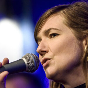 Kira Martini optræder